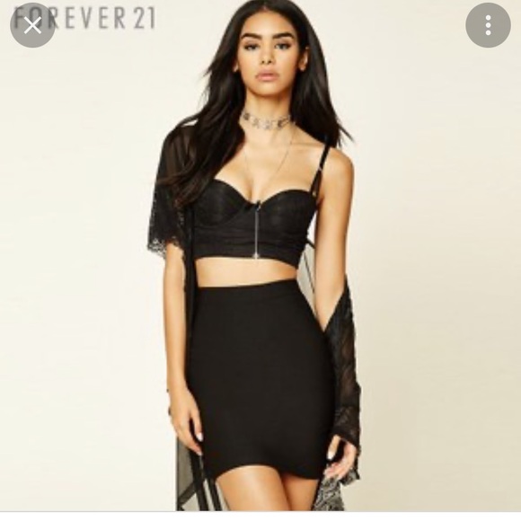 Mini black skirt - Picture 4 of 4